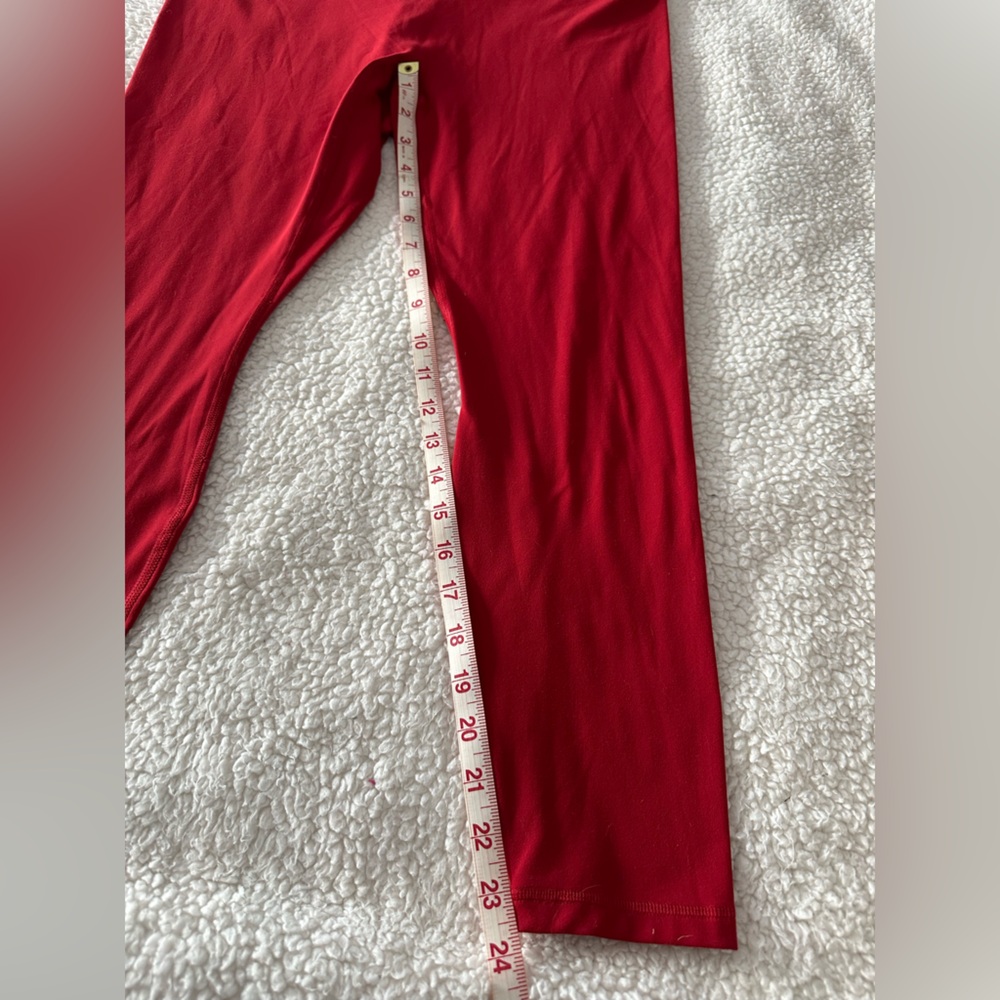 Fabletics No Seam Pureluxe 7/8 Leggings - Picture 3 of 7